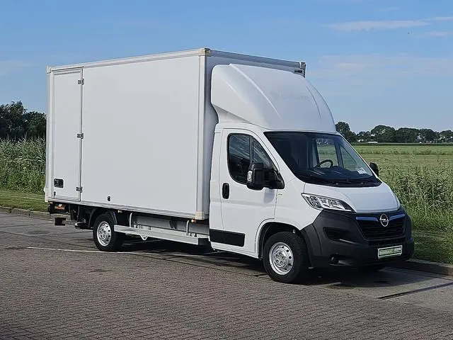 Opel Movano