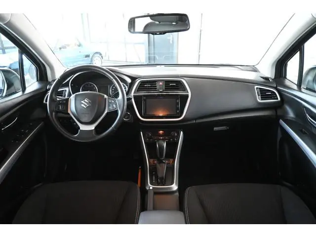 Suzuki S-Cross