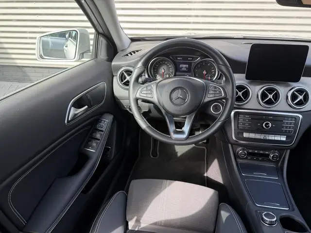 Mercedes-Benz GLA 180 Urban |Cruise|Camera|