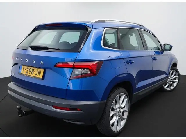 ŠKODA Karoq 1.5 TSI 150PK ACT BUSINESS EDITION PLUS CAMERA/NAVI/TREKHAAK