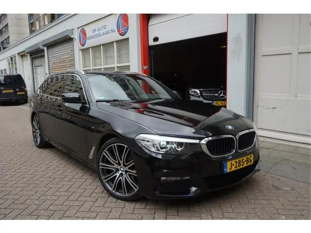 BMW 5-serie Touring 520i High Executive M-SPORT | 20inch | Electrische sportzetels | Volledig onderh...