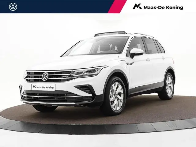 Volkswagen Tiguan 1.4 TSI 245pk DSG eHybrid Elegance · Panoramadak · Camera · Apple/Android Car Play...