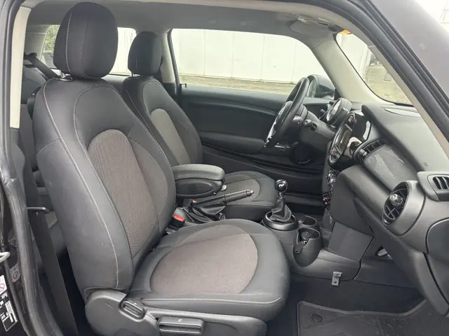 Mini Mini 1.5 Cooper Business Navi Cruise Parkeersensoren