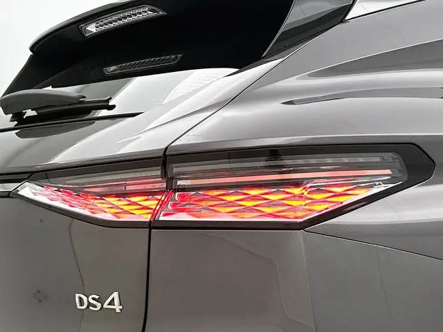 DS DS 4