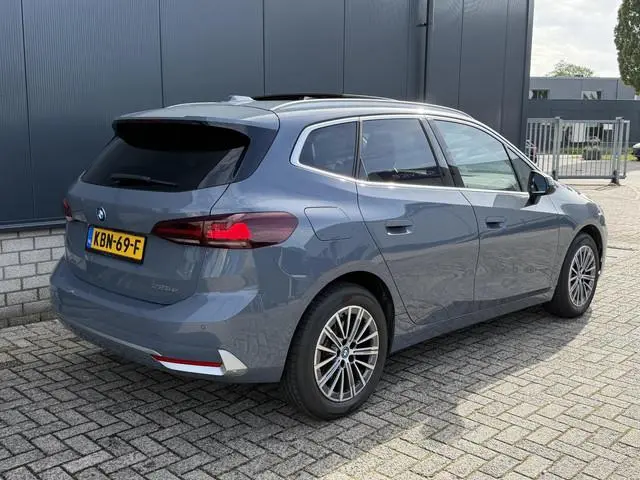 BMW 2-serie Active Tourer 225e xDrive Luxury Line 17"/Leder + memory/Panoramadak/Stoelmassage/Harman...
