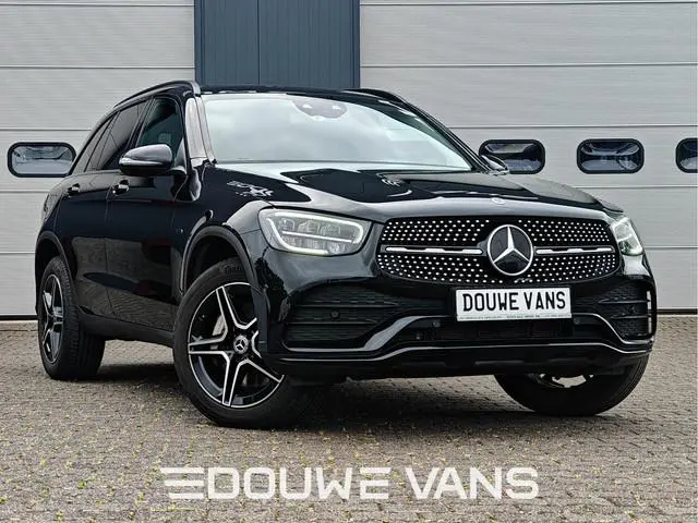 Mercedes-Benz GLC 300e 4MATIC AMG Panorama Leder Night Pakket Memory Navi Elek. stoelen