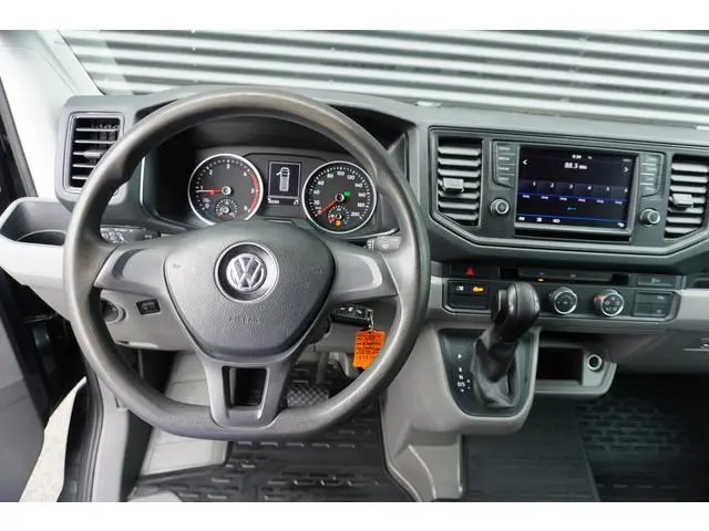 Volkswagen Crafter 140pk Automaat L3H3/L2H2 Camera Parkeersensoren 3-Zits Kunstleder  Airco  Cruise...