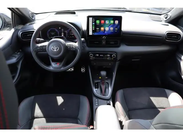 Toyota Yaris 1.5 Hybrid 130 GR SPORT, GR Plus Pack, BSM, Pano dak, HUD, JBL, Navi.