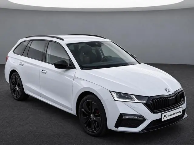 Skoda Octavia Combi 1.4TSI/245PK iV PHEV RS DSG · Panoramadak · Camera · Stoel + achterbank verwarmd...