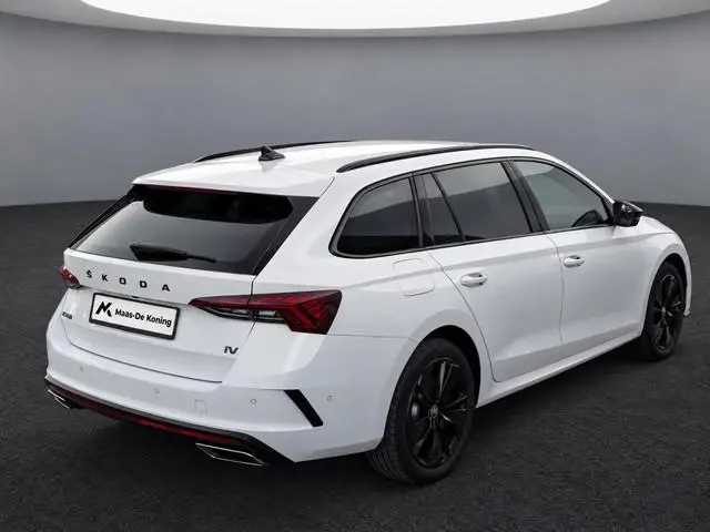 Skoda Octavia Combi 1.4TSI/245PK iV PHEV RS DSG · Panoramadak · Camera · Stoel + achterbank verwarmd...