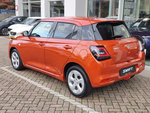 Suzuki Swift 1.2 SELECT SMART HYBRID Direct Leverbaar | Tot 10 JAAR GARANTIE!  Inclusief € .2.500,-...