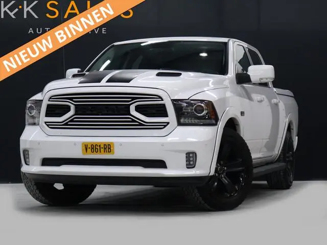 Dodge Ram 1500 5.7 V8 4x4 Crew Cab Laramie [TREKHAAK, CAMERA, STOELVERWARMING/VENTILATIE, ELEKTRISCH...