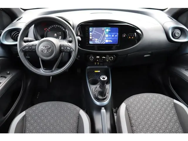 Toyota Aygo X 1.0 VVT-i Envy, Parkeersensoren Keyless entry, Adaptieve cruise control, Stoelverwarmi...