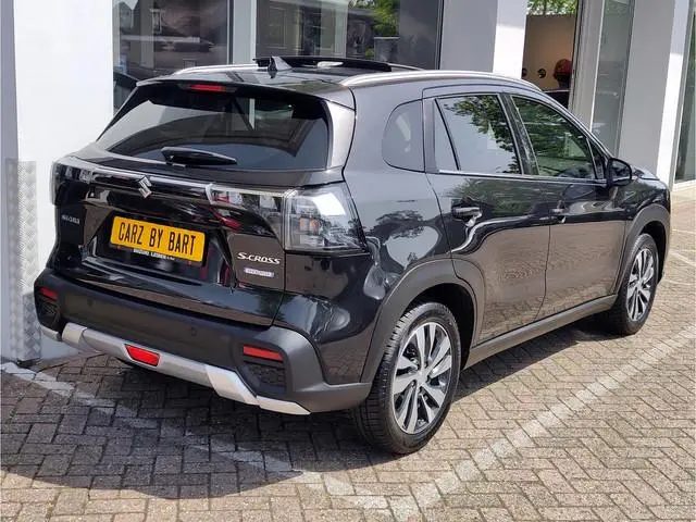 Suzuki S-Cross
