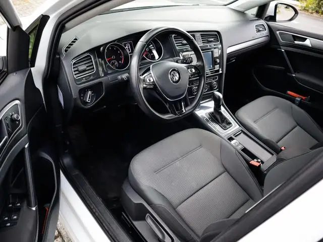 Volkswagen Golf Variant 1.5 TGI CNG Comfortline 1e-Eig. & Dealer-Onderh. BOVAG-Garantie. NL-Auto.