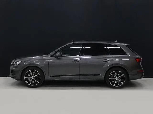 Audi Q7 55 TFSI e quattro Competition [SCHUIFKANTELDAK, RS ZETELS, APPLE CARPLAY, TREKHAAK, MEMORY S...