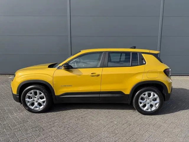 Jeep Avenger 100pk Altitude (Camera - Keyless Entry - Adaptieve Cruise Controle - Elektrische Klep -...
