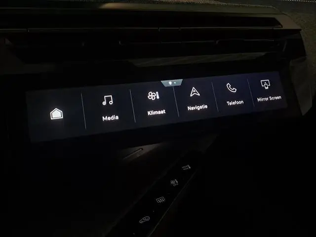 Peugeot e-3008