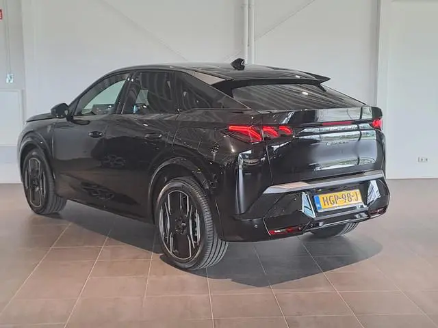 Peugeot e-3008
