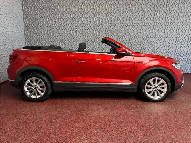 Volkswagen T-Roc Cabrio TSI 110 PK  NAVI IQ.LED STOEL/STUUR.VERW DAB ADAP.CRUISE VIR.COCKPIT CARPLAY...