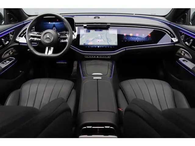 Mercedes-Benz E-klasse 400 e 4MATIC AMG Line | Hyperscreen | Luchtvering | Achterasbesturing | Distr...