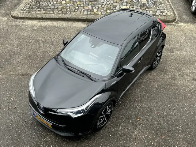 Toyota C-HR 1.8 Hybrid CAMERA NAVI CRUISE ECC LMV