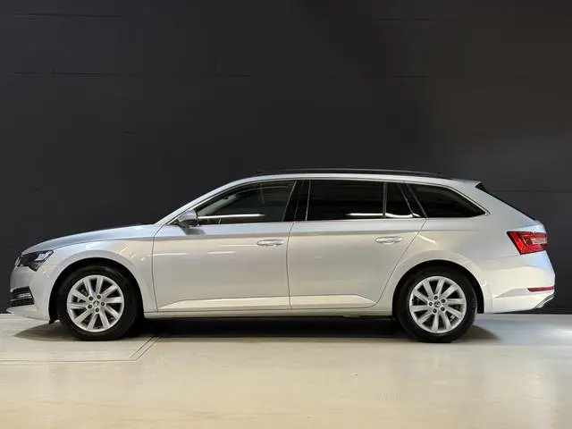 ŠKODA Superb Combi 1.4 TSI iV Business Edition Plus | Panoramadak | Crystal Light | Apple Carplay