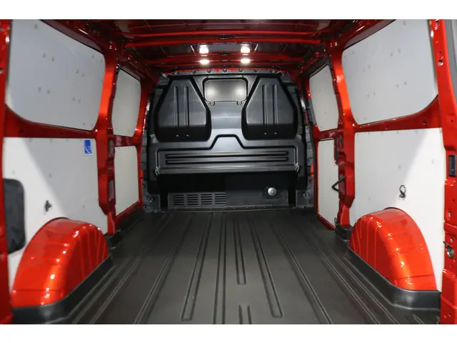 Ford E-Transit Custom 340 L2 H1 Limited 65 kWh 218pk Led 360 Camera B&O