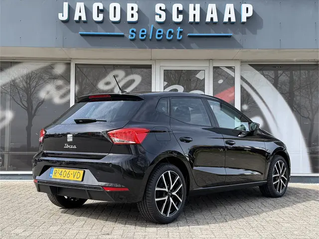 SEAT Ibiza 1.0 EcoTSI Style Business Connect / Carplay / Parkeersensoren V+A / 17'' LM / Stoelverwar...