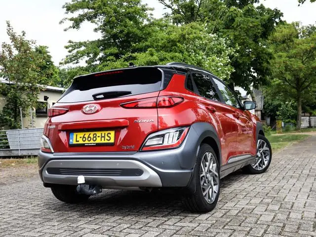 Hyundai Kona 1.6 GDI HEV Premium 1e-Eig. & Dealer-Onderh. BOVAG-Garantie. NL-Auto.