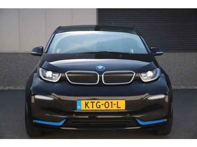 BMW i3 S 184pk Executive 120Ah 42 kWh/Sunroof/Carplay/W-pomp/Camera/3-fase/20"