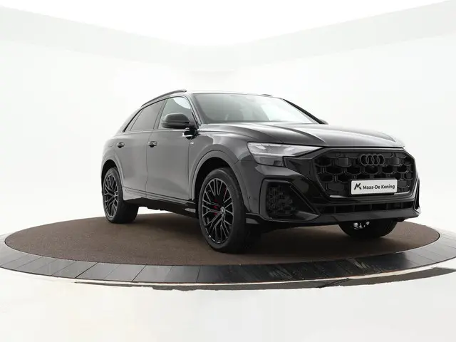 Audi Q8 55 TFSI e quattro Pro Line S 394 PK · B&O Premium 3D · Vierwielbesturing · Assist parking pl...