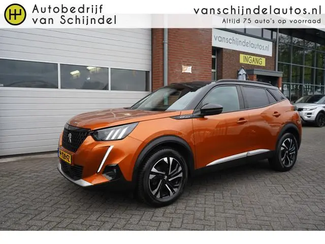 Peugeot 2008 1.2 PURETECH 131PK AUTOMAAT GT-LINE ZEER LUXE!!! PANORAMADAK FOCAL TREKHAAK LEDER STOEL...