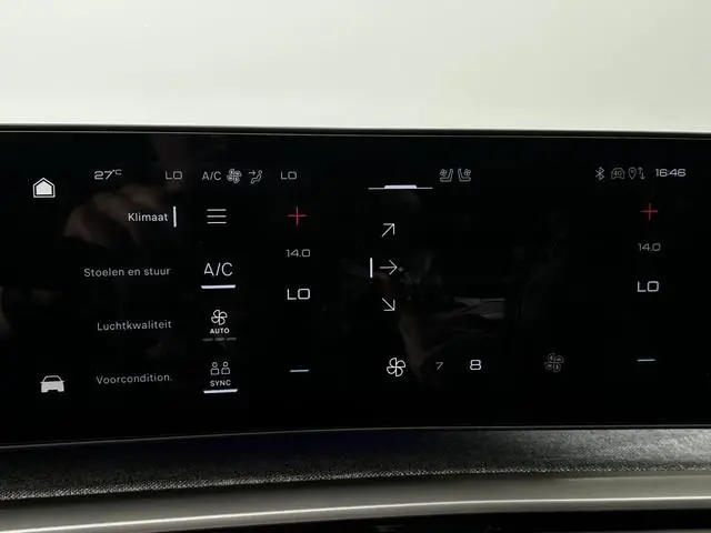 Peugeot e-3008