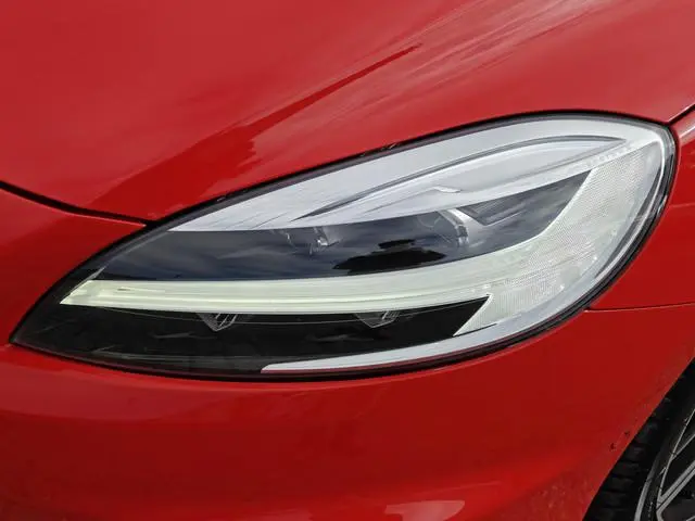 Volvo V40 T3 152PK Automaat Polar+ Sport | R-Design | Panoramadak | Cruise control | Stoelverwarming...
