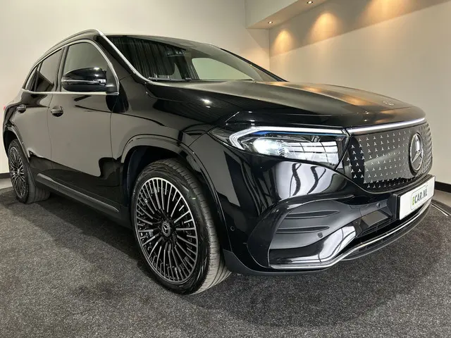 Mercedes-Benz EQA 350 4MATIC AMG Line 67 kWh Facelift Advanced, Distronic, LMV 20'' Soh (batterijche...