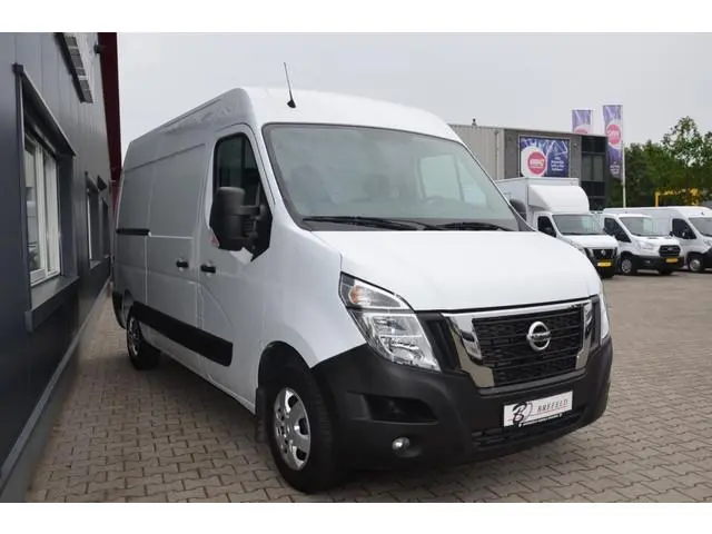 Nissan Interstar
