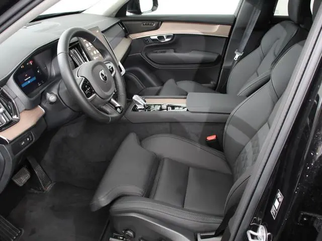 Volvo XC90 2.0 T8 Plug-in hybrid AWD Plus Dark 7 persoons DEMO Navigatie Apple Carplay/Android Auto...