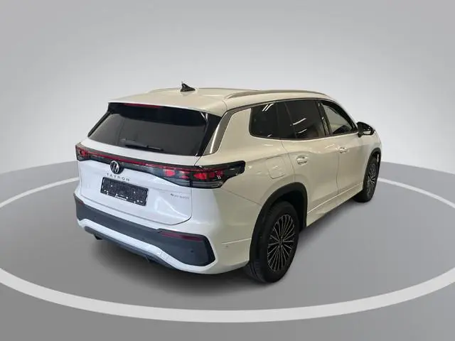 Volkswagen Tayron 1.5 eTSI 204pk DSG Life · Camera · Panoramadak · Apple/Android Car Play · Wegklapb...