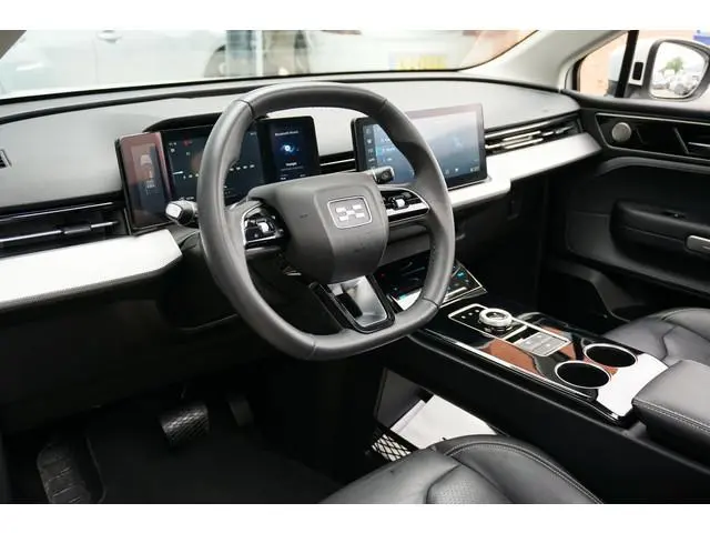 Aiways U5 63kWh Premium + PANORAMA / LEDER / ADAPTIVE CRUISE / 360 CAMERA