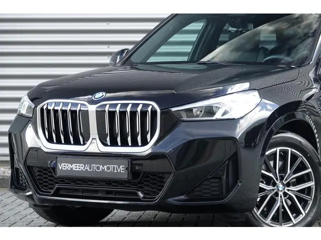 BMW X1 xDrive25e | M-Sport | Panodak | Trekhaak | Camera | Leder |