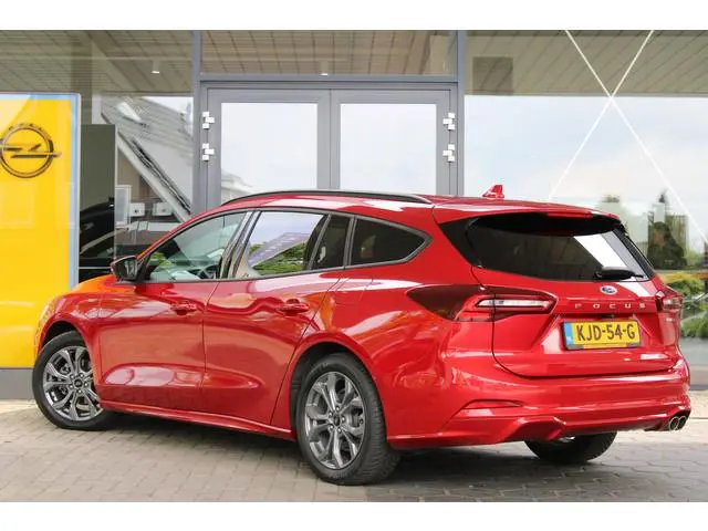 Ford Focus Wagon 1.0 EcoBoost Hybrid ST Line X | Head-Up | Adaptieve cruise | Trekhaak | Winterpack
