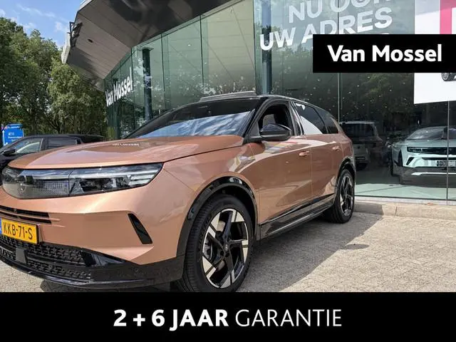 Opel Grandland 1.6 Turbo Plug-in-Hybrid Ultimate | Lederen bekleding | Trekhaak | Demo beschikbaar v...