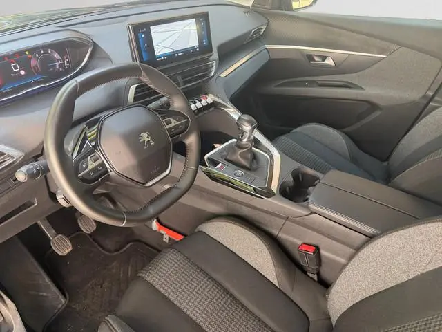 Peugeot 3008 1.2 PureTech Active Pack Business- Nap 69dkm, Carplay, Android Auto, Camera, Keyless