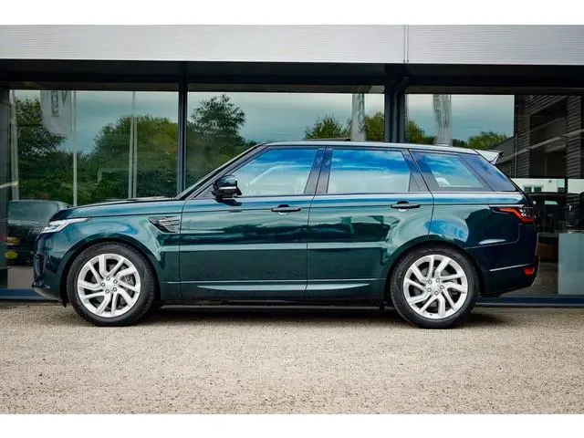 Land Rover Range Rover Sport 2.0 P400e HSE Dynamic / SVO British Racing Green / Pano / Drive Pro / T...