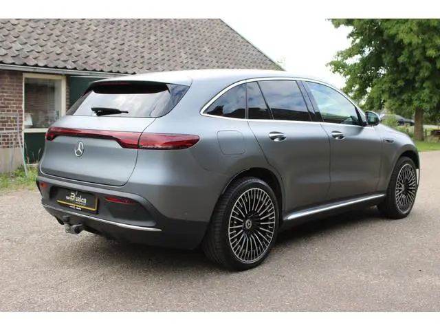Mercedes-Benz EQC 400 4MATIC Premium Plus  AMG 80 kWh SOh 93,4% NAVI LEER MASSAGE LED 159000KM!!