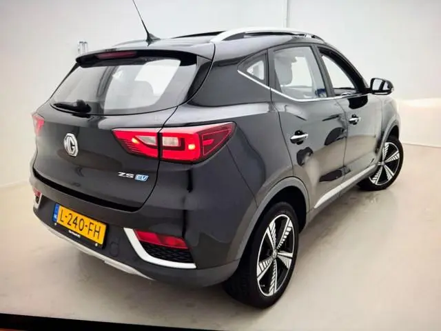 MG ZS EV