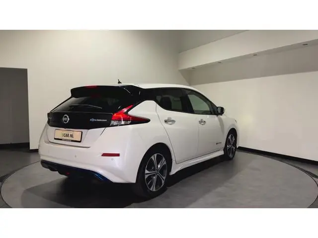 Nissan LEAF Visia 40 kWh | Tot € 3.000 klantvoordeel* | Keyless | Cruise Control Adaptief | Verwarmd...