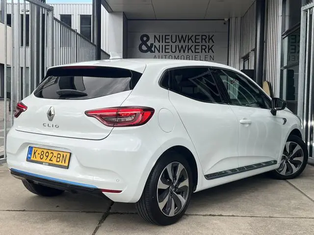 Renault Clio 1.6 E-Tech Hybrid 140 Zen | AUTOMAAT | CAMERA | CARPLAY/ANDROID | NAVI | CRUISE CONTROL...