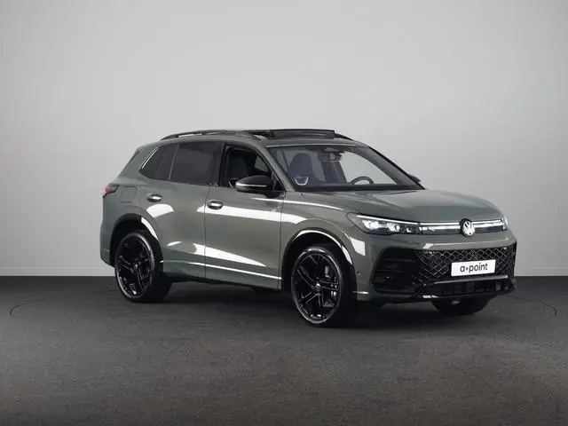 Volkswagen Tiguan R-Line Edition 1.5 eHybrid 150 kW / 204 PK SUV 6 v Head-Up Display | Stoelverwarmi...